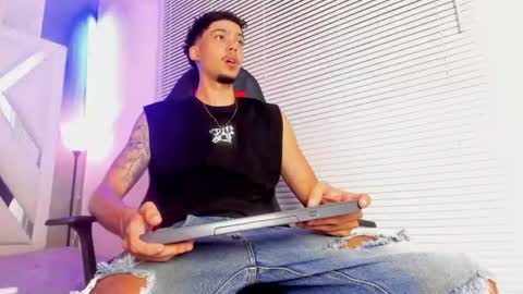 Thiago online show from 06-13-26, 07:34