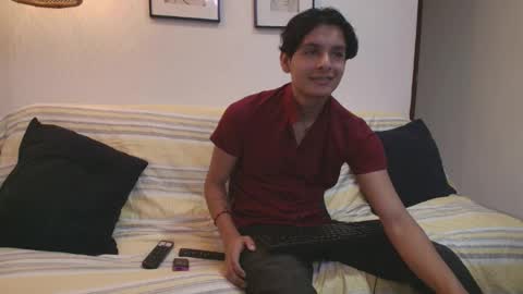 thiago_vega1 online show from 04-07-26, 12:22