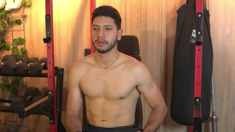 Snapshot of thiago_voss chatting on 12-17-25, 12:22 Thiago online show from 12-17-25, 12:22