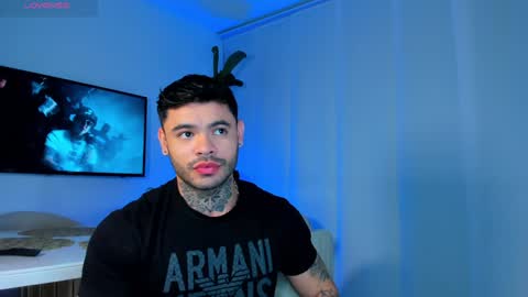 Snapshot of thiagoferrari1 chatting on 01-15-25, 02:49 thiago online show from 01-15-25, 02:49