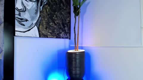 Snapshot of thiagoferrari1 chatting on 03-07-25, 05:18 thiago online show from 03-07-25, 05:18