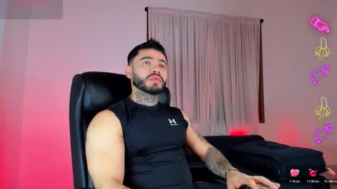 Snapshot of thiagoferrari1 chatting on 11-24-25, 05:18 thiago online show from 11-24-25, 05:18