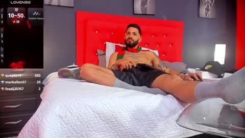 Snapshot of thiagomez17 chatting on 12-21-24, 04:03 Thia Gomez online show from 12-21-24, 04:03