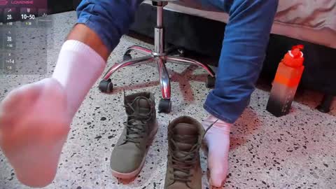 Snapshot of thiagomez17 chatting on 12-29-24, 12:23 Thia Gomez online show from 12-29-24, 12:23