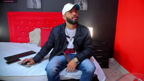 Snapshot of thiagomez17 chatting on 01-04-25, 12:38 Thia Gomez online show from 01-04-25, 12:38