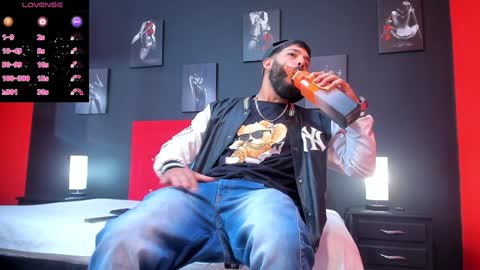 Snapshot of thiagomez17 chatting on 01-06-25, 12:24 Thia Gomez online show from 01-06-25, 12:24