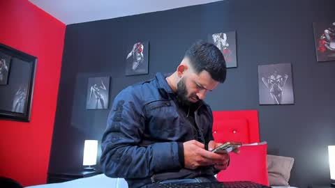 Snapshot of thiagomez17 chatting on 01-10-25, 12:15 Thia Gomez online show from 01-10-25, 12:15