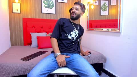 Snapshot of thiagomez17 chatting on 01-23-25, 12:19 Thia Gomez online show from 01-23-25, 12:19