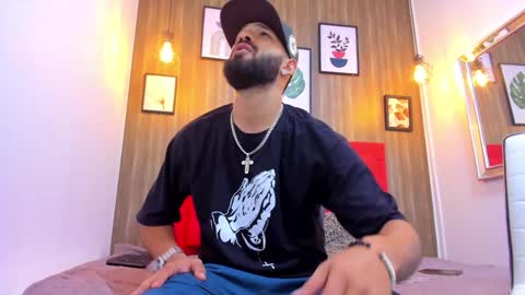 Snapshot of thiagomez17 chatting on 01-23-25, 06:24 Thia Gomez online show from 01-23-25, 06:24