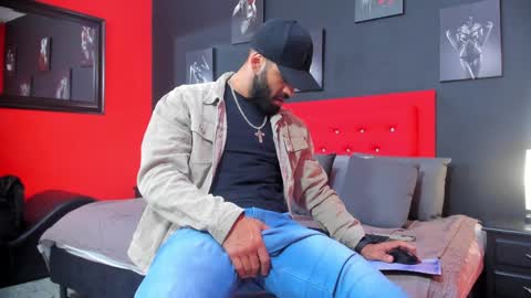 Snapshot of thiagomez17 chatting on 09-10-25, 12:27 Thia Gomez online show from 09-10-25, 12:27