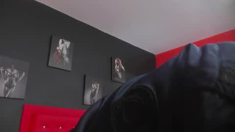 Snapshot of thiagomez17 chatting on 09-25-25, 12:20 Thia Gomez online show from 09-25-25, 12:20