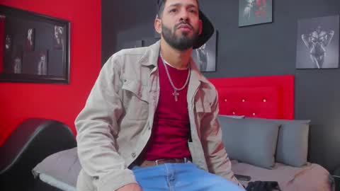 Snapshot of thiagomez17 chatting on 10-03-25, 12:35 Thia Gomez online show from 10-03-25, 12:35