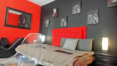 Snapshot of thiagomez17 chatting on 11-05-25, 12:27 Thia Gomez online show from 11-05-25, 12:27