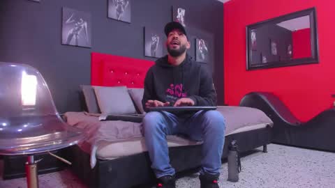 Snapshot of thiagomez17 chatting on 11-24-25, 12:38 Thia Gomez online show from 11-24-25, 12:38