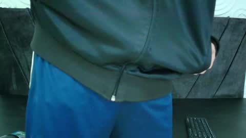 Thiago   online show from 12-17-24, 03:17