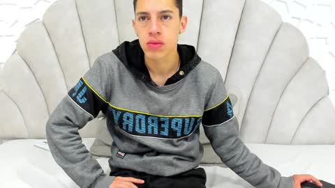 Thiago   online show from 02-07-25, 12:17