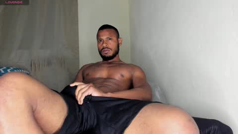 Snapshot of thiagosantos_ chatting on 11-27-25, 12:13 Thiago Instagram online show from 11-27-25, 12:13