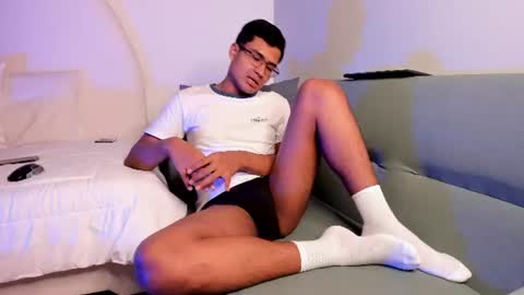Snapshot of thiagovega_ chatting on 07-05-26, 04:19 thiagovega_ online show from 07-05-26, 04:19