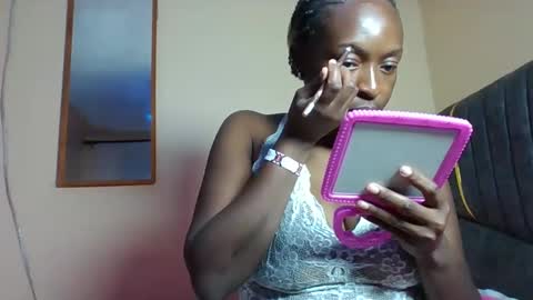 thick_booby83 online show from 04-09-26, 08:25