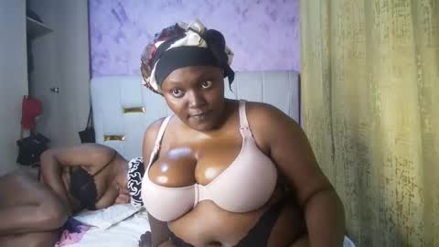 Snapshot of thick_n_flirty chatting on 04-26-26, 08:39 thick_n_flirty online show from 04-26-26, 08:39