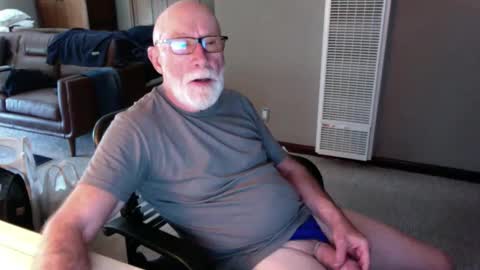 Snapshot of thickmorningwoodinyoualways chatting on 10-09-25, 05:22 Thickmorningwoodinyou always online show from 10-09-25, 05:22