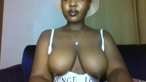 Snapshot of thickyannah2 chatting on 02-19-26, 01:23 thickyannah online show from 02-19-26, 01:23