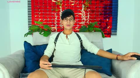 Snapshot of thiiagosaeenz chatting on 02-16-26, 03:46 Thiago Saenzz online show from 02-16-26, 03:46