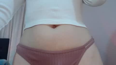 Snapshot of thin33 chatting on 07-19-26, 02:26 sara online show from 07-19-26, 02:26