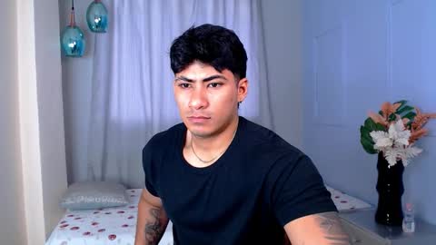 Snapshot of thirstmen_ chatting on 10-16-25, 08:54 MICHAEL AND CRISS online show from 10-16-25, 08:54