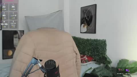 Snapshot of thom_ohtani chatting on 04-18-26, 07:58 thom_ohtani online show from 04-18-26, 07:58