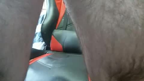 thomas0032 online show from 10-24-25, 08:16