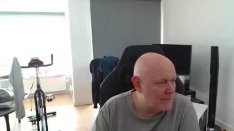 thomas315627 online show from 06-01-26, 01:57