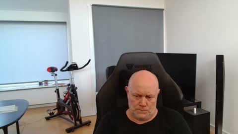 thomas806035 online show from 06-21-26, 07:33