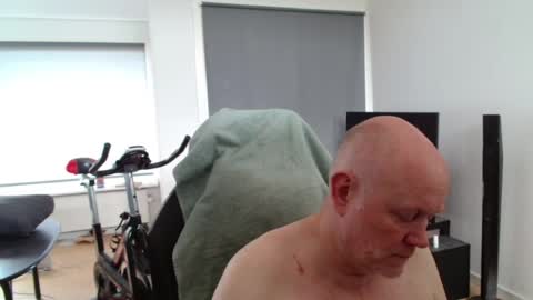 thomas806035 online show from 07-12-26, 11:45