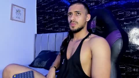 Snapshot of thomas__wayne chatting on 10-19-25, 10:16 Thomas online show from 10-19-25, 10:16