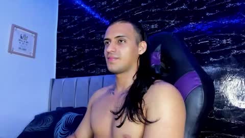 Snapshot of thomas__wayne chatting on 11-16-25, 12:16 Thomas online show from 11-16-25, 12:16