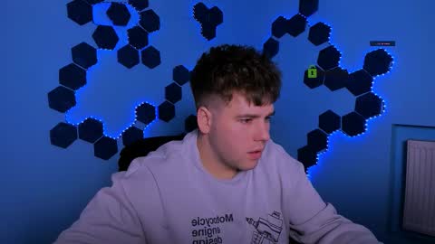 thomas_crow online show from 02-21-26, 09:43