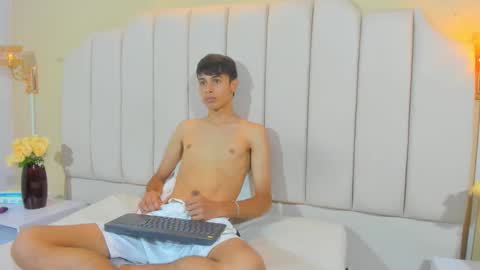 thomas_dikey online show from 04-05-26, 02:47