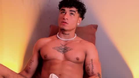 Snapshot of thomas_fit1 chatting on 12-08-24, 12:07 Thomas 3 JUST STAY AND BE MY LAST LOVE online show from 12-08-24, 12:07