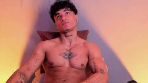 Snapshot of thomas_fit1 chatting on 01-06-25, 11:31 Thomas 3 JUST STAY AND BE MY LAST LOVE online show from 01-06-25, 11:31