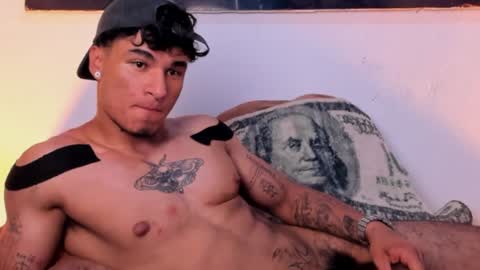 Snapshot of thomas_fit1 chatting on 02-06-25, 03:06 Thomas 3 JUST STAY AND BE MY LAST LOVE online show from 02-06-25, 03:06