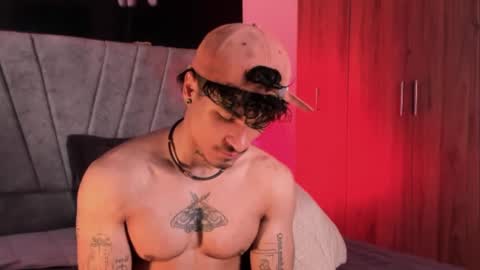 Snapshot of thomas_fit1 chatting on 09-23-25, 05:27 Thomas 3 JUST STAY AND BE MY LAST LOVE online show from 09-23-25, 05:27