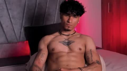 Snapshot of thomas_fit1 chatting on 10-04-25, 02:31 Thomas 3 JUST STAY AND BE MY LAST LOVE online show from 10-04-25, 02:31