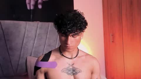 Snapshot of thomas_fit1 chatting on 10-09-25, 06:00 Thomas 3 JUST STAY AND BE MY LAST LOVE online show from 10-09-25, 06:00