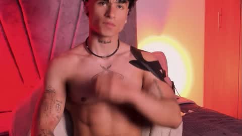 Snapshot of thomas_fit1 chatting on 10-16-25, 01:39 Thomas 3 JUST STAY AND BE MY LAST LOVE online show from 10-16-25, 01:39