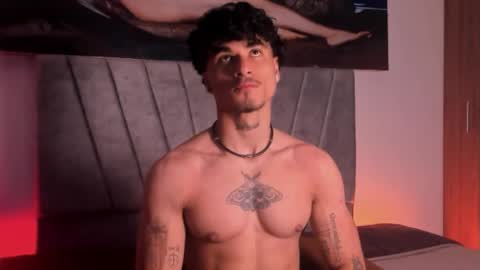 Snapshot of thomas_fit1 chatting on 11-29-25, 04:37 Thomas 3 JUST STAY AND BE MY LAST LOVE online show from 11-29-25, 04:37