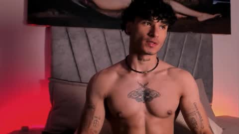 Snapshot of thomas_fit1 chatting on 12-20-25, 02:40 Thomas 3 JUST STAY AND BE MY LAST LOVE online show from 12-20-25, 02:40