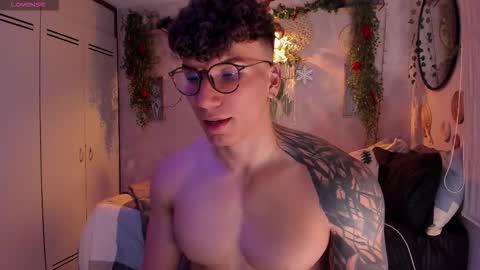 Thomas Grey online show from 12-23-25, 12:41