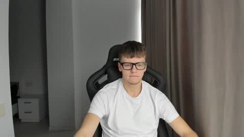 Tomas online show from 01-28-25, 11:17