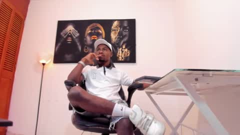 Snapshot of thomas_shelbys chatting on 01-12-25, 03:39 Thomas online show from 01-12-25, 03:39